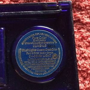 Estee Lauder Makeup - Estée Lauder pure color eyeshadow and creamy blush Estee Lauder Makeup - Estée Lauder pure color eyeshadow and creamy blush